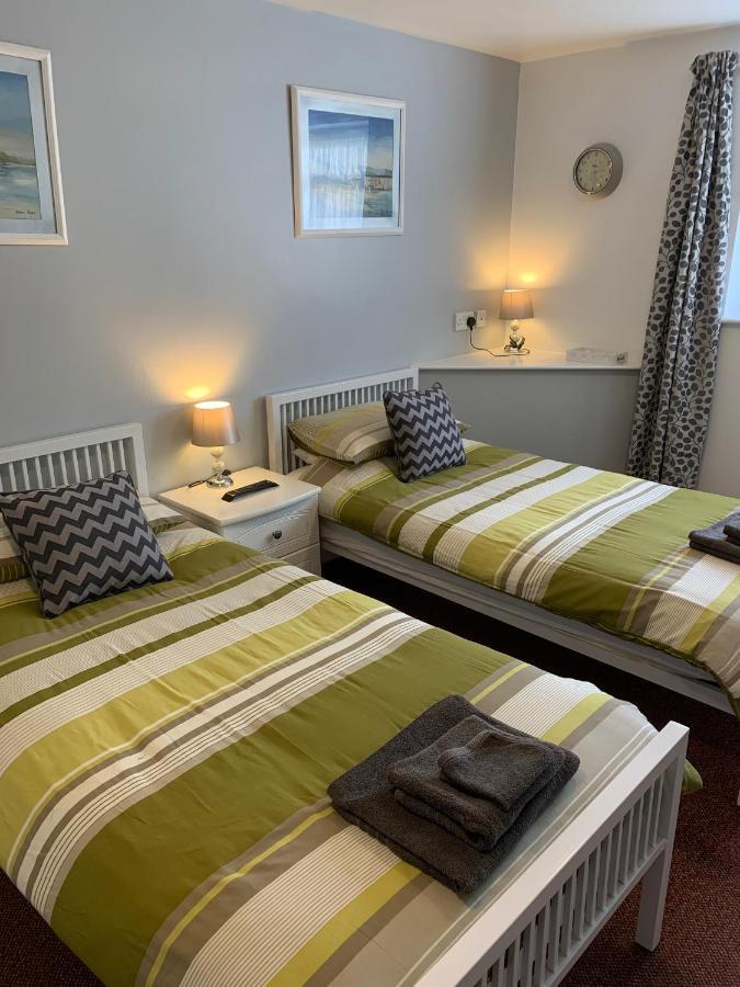 Bedrock Lodge Winterbourne Exteriör bild
